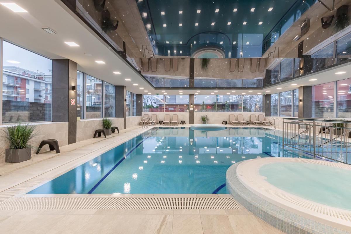 רבאל Apartament Holiday 8/25 מראה חיצוני תמונה